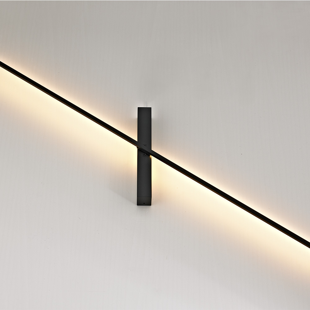 Interior Decorative Adjustable Rotation Tiny Long Strip LED Wall Light 8617