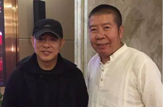 斋主与李连杰在一起