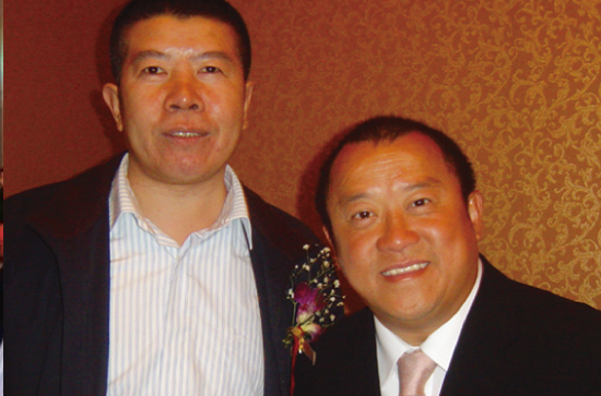 斋主与曾志伟在一起