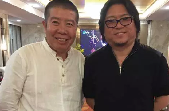 斋主与高晓松在一起