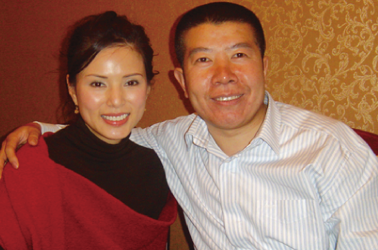 斋主与李若彤在一起