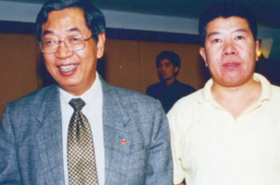 斋主与民主促进会主席许嘉璐