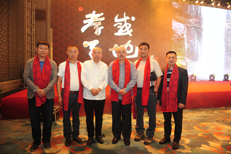 郭老师和嘉宾合影