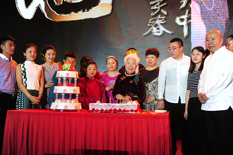 郭老师一家合影