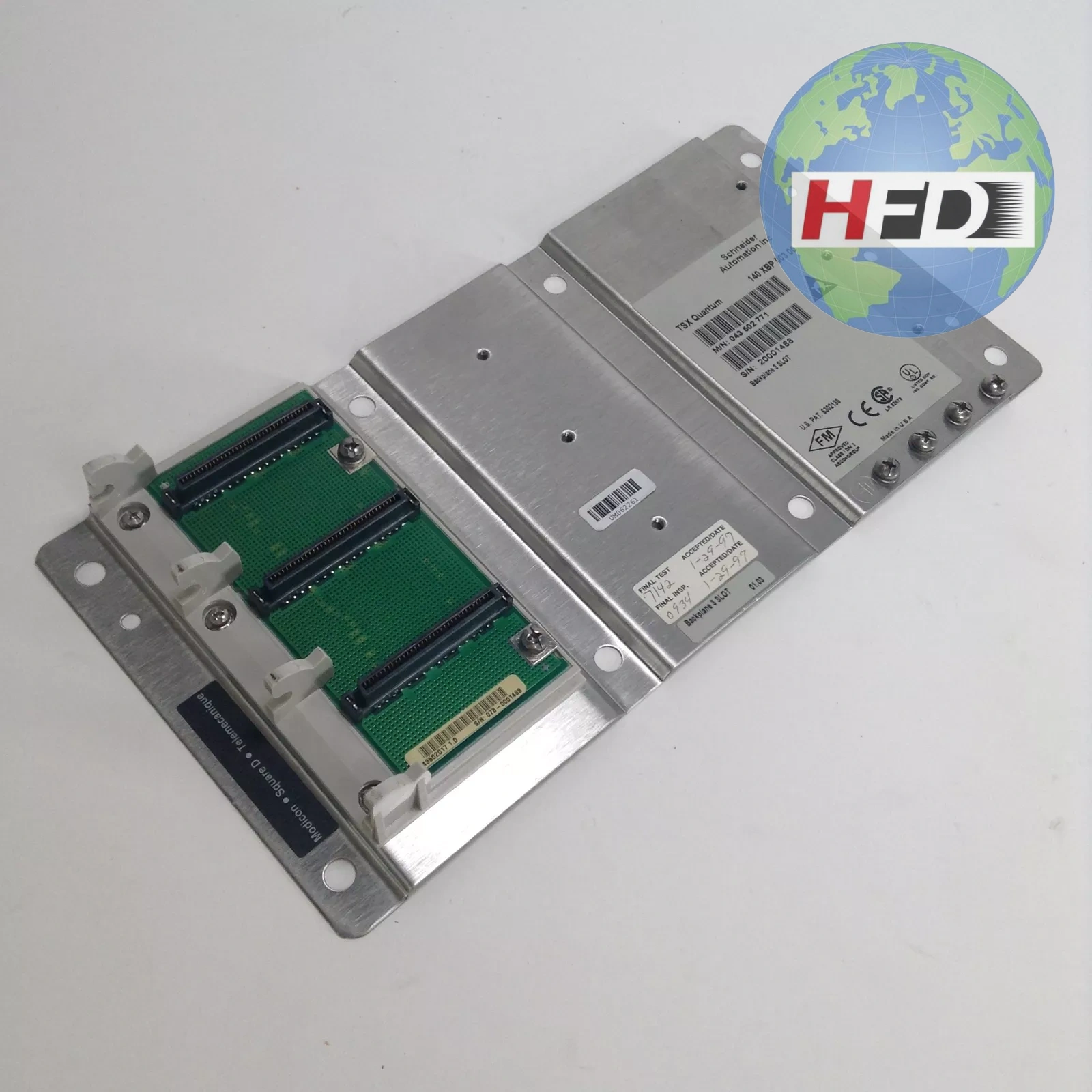 SCHNEIDER 140XBP00300 背板