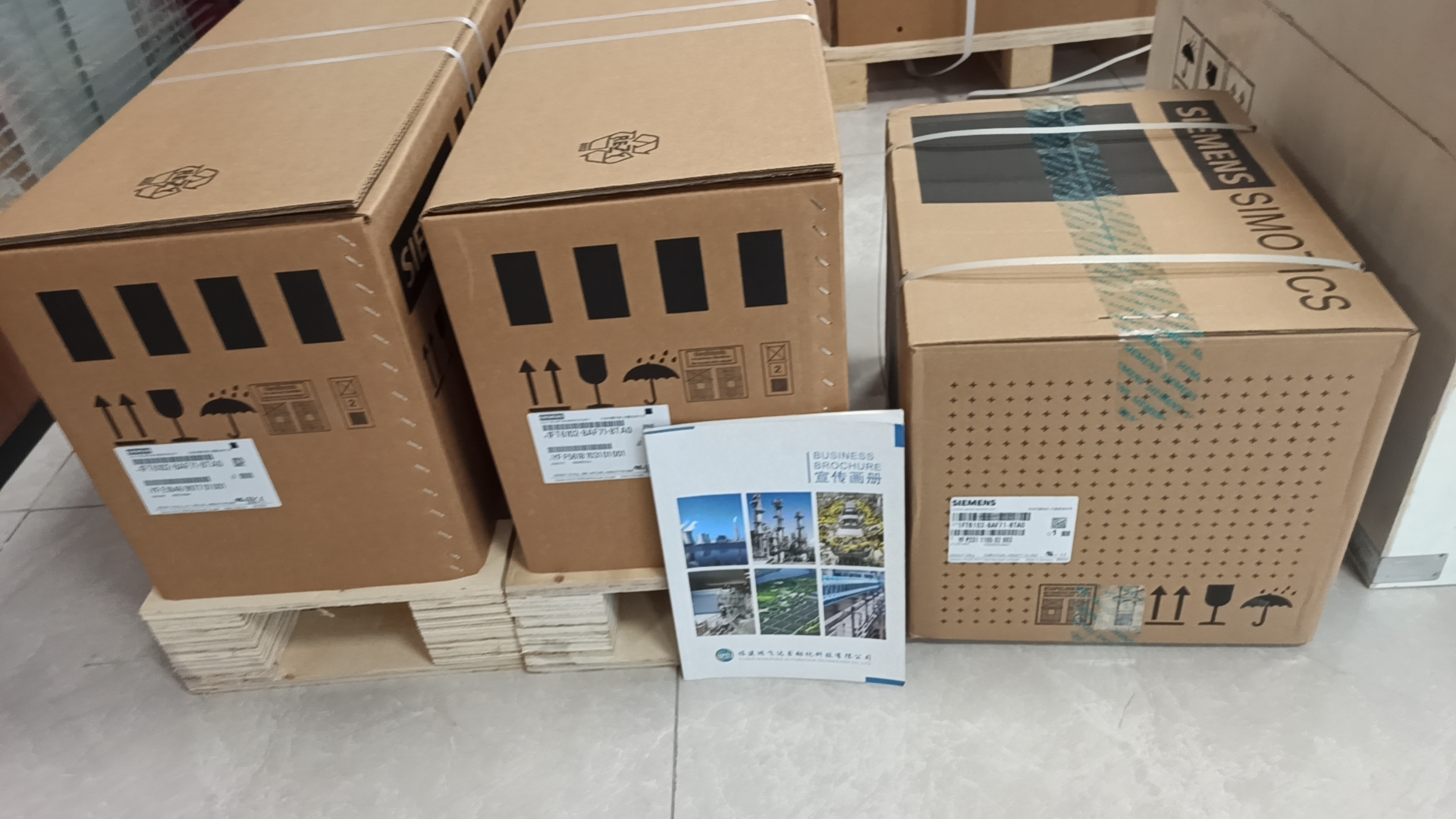 SIEMENS 1FT6102-8AF71-8TA0伺服电机