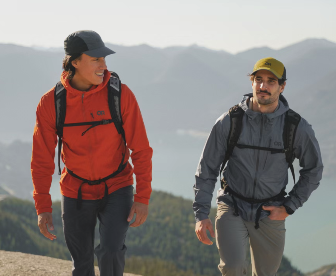 別再只盯防水指數(shù)了！SS26硬殼矩陣：在戶外，只有“對的殼”能救你的命