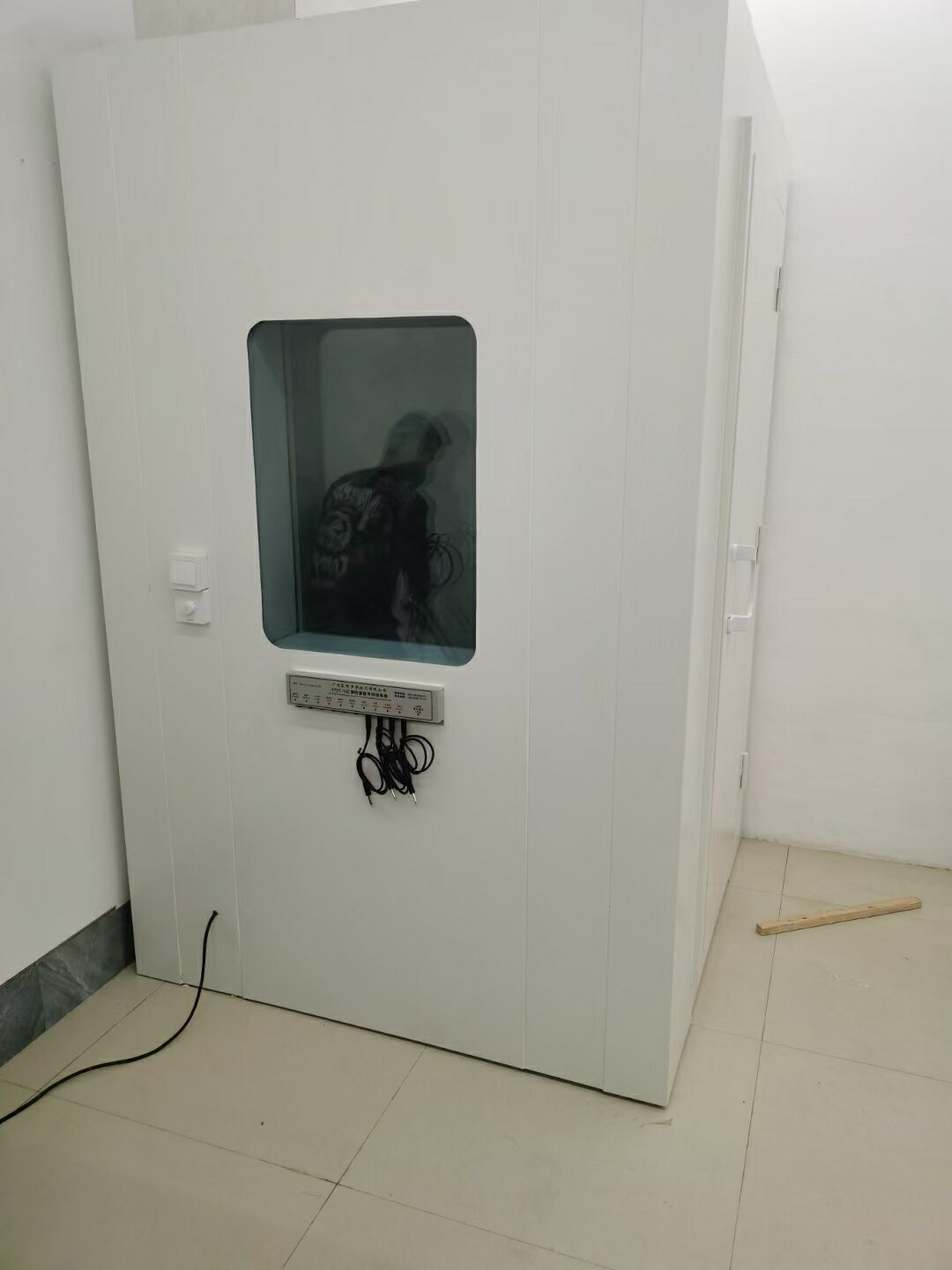 云南省红河州建水县临安镇广惠和盛医药有限公司～电测听室～安装验收完毕