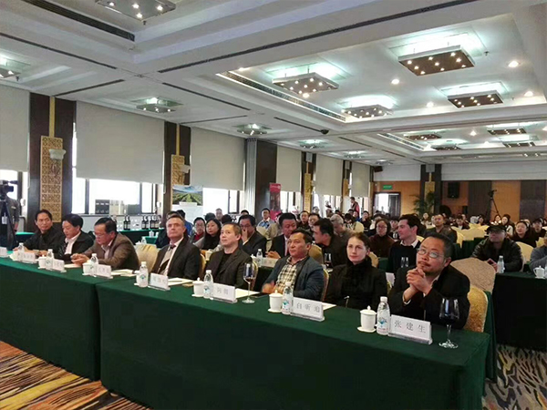 第五期得荣红酒品鉴会在成都新东方千禧大酒店举办
