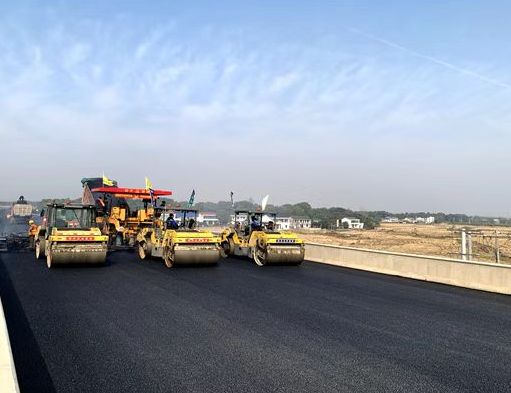 沥青道路施工