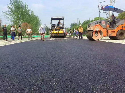 沥青道路施工