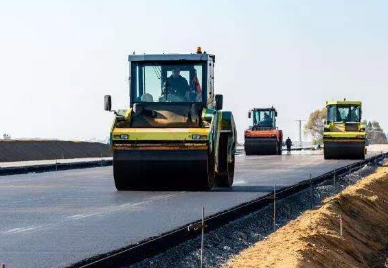 沥青道路施工