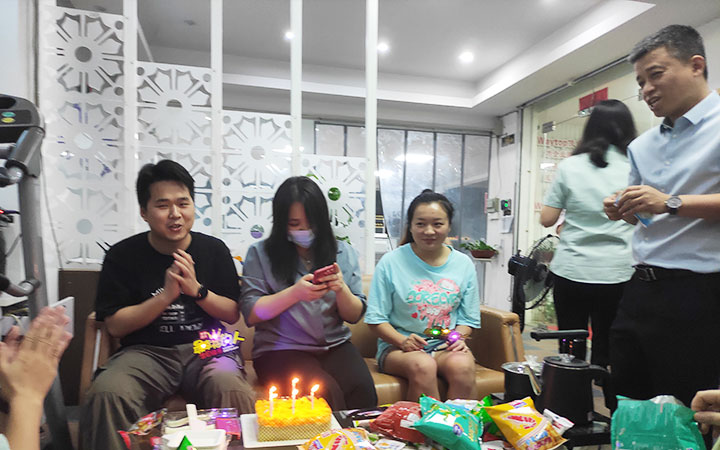 每月生日会