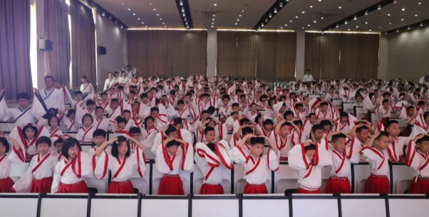 我们一起去准备：做学生，做老师，做学校