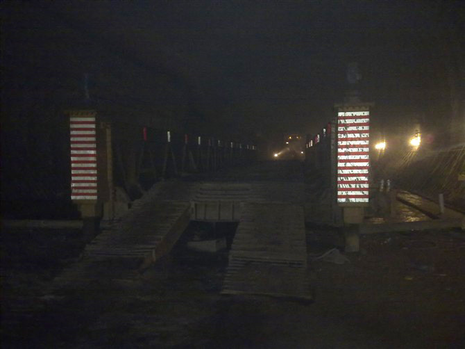 施工中的移動棧橋
