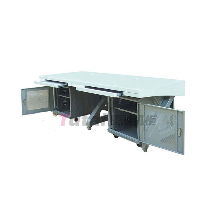 CST-005