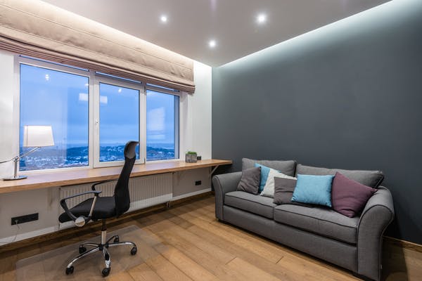 办公家具上门回收服务指南