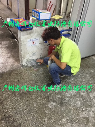厂房安装捕鼠笼