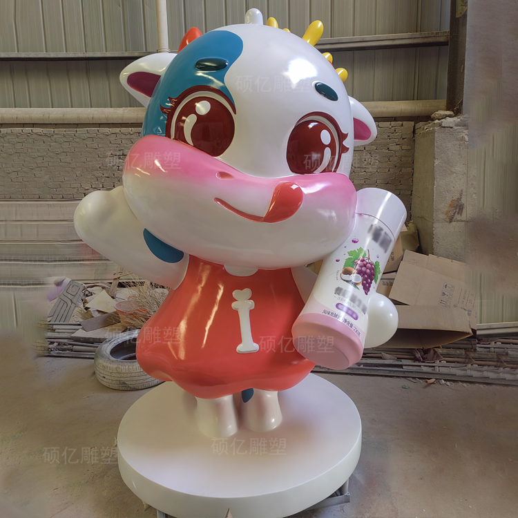 玻璃钢卡通奶牛雕塑