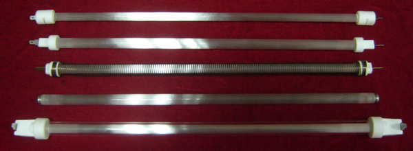 可垂直使用的石英发热管