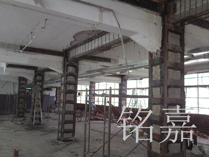 柱灌注角钢工程