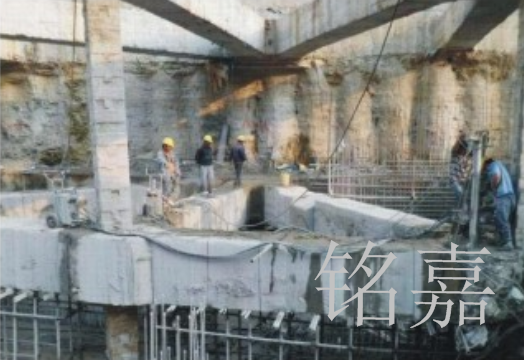 支撑梁切割