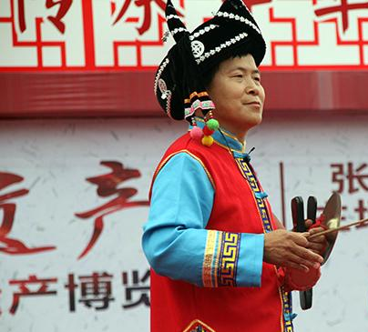 檀板轻敲千百载，慈利故事有渔鼓