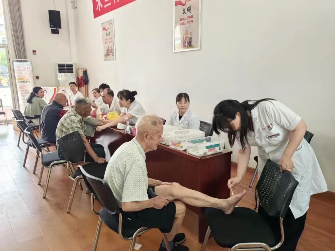 区政协开展“深化区域养老服务体系建设，推进养老服务高质量发展”一线协商活动