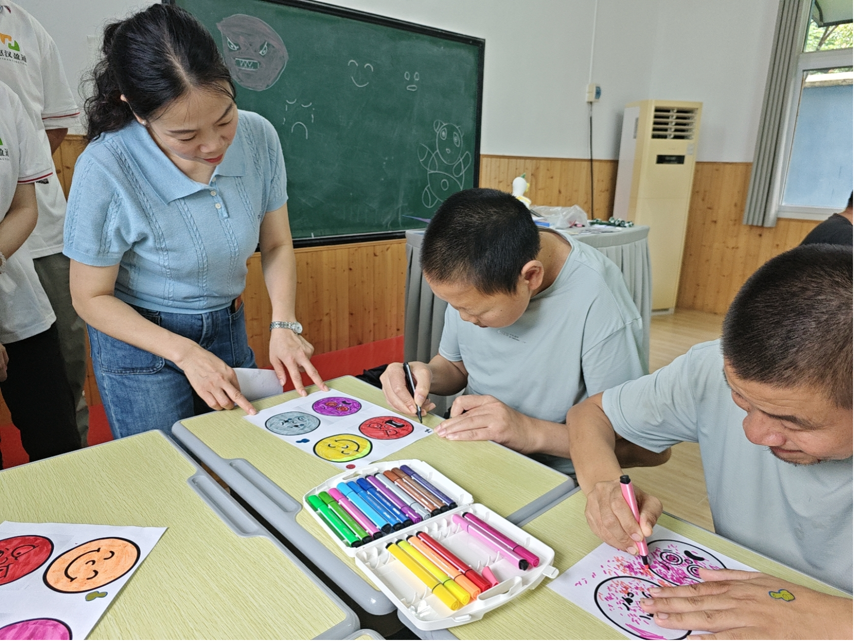 温情陪伴 走出阴霾——黄陂区残疾人托养中心开展心理团辅活动
