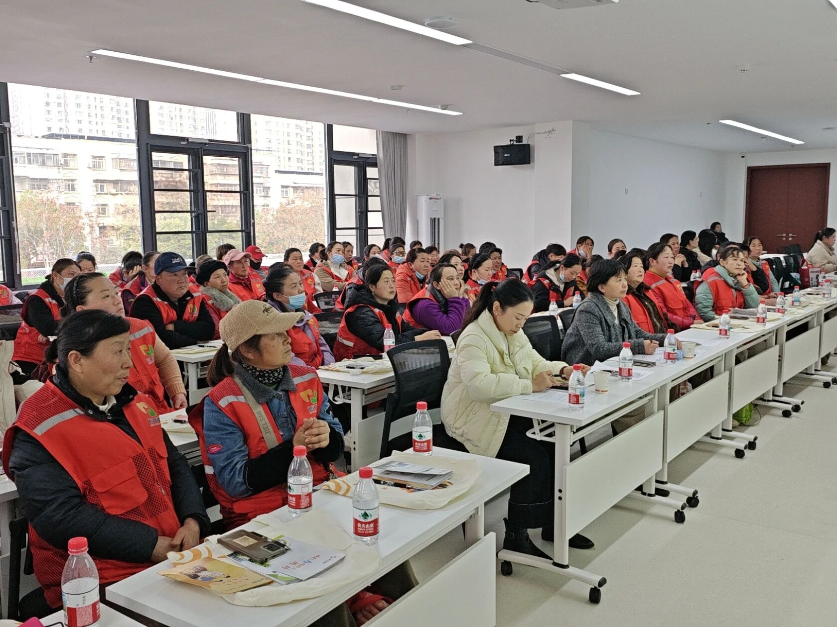 提升养老护理技能，赋能优质服务发展——区盘龙投惠汉公司顺利开展“互联网+居家养老”助老员岗前培训