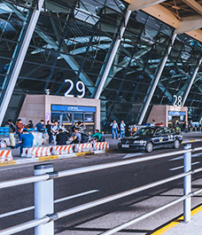 医院车站机场热水系统--美的商用空气能热水器