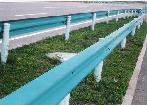 公路护栏