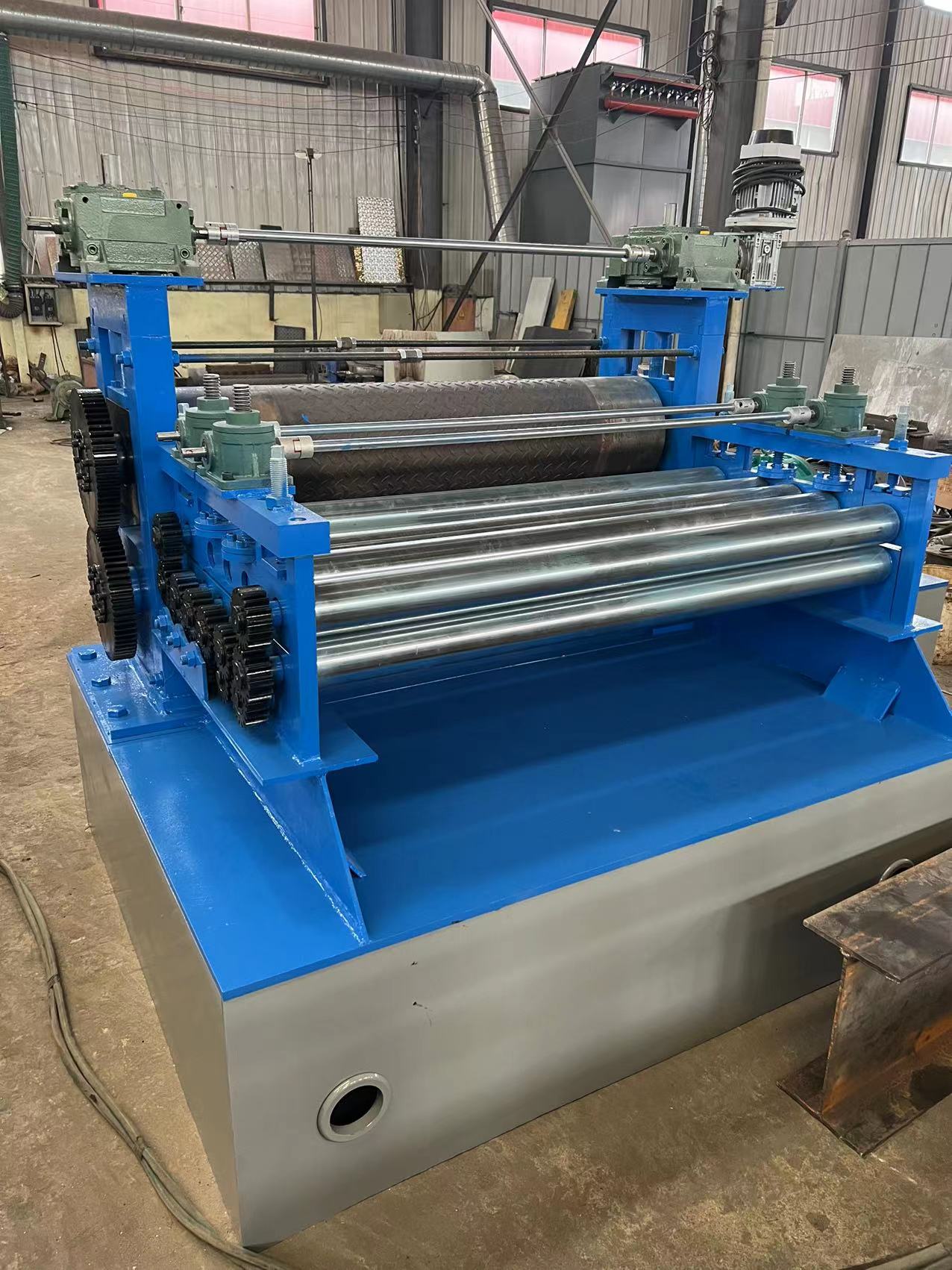 Embossingmachineforcheckeredplates