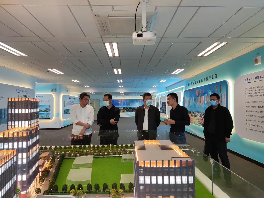 福建省诏安县代县长黄庆华到访集团总部