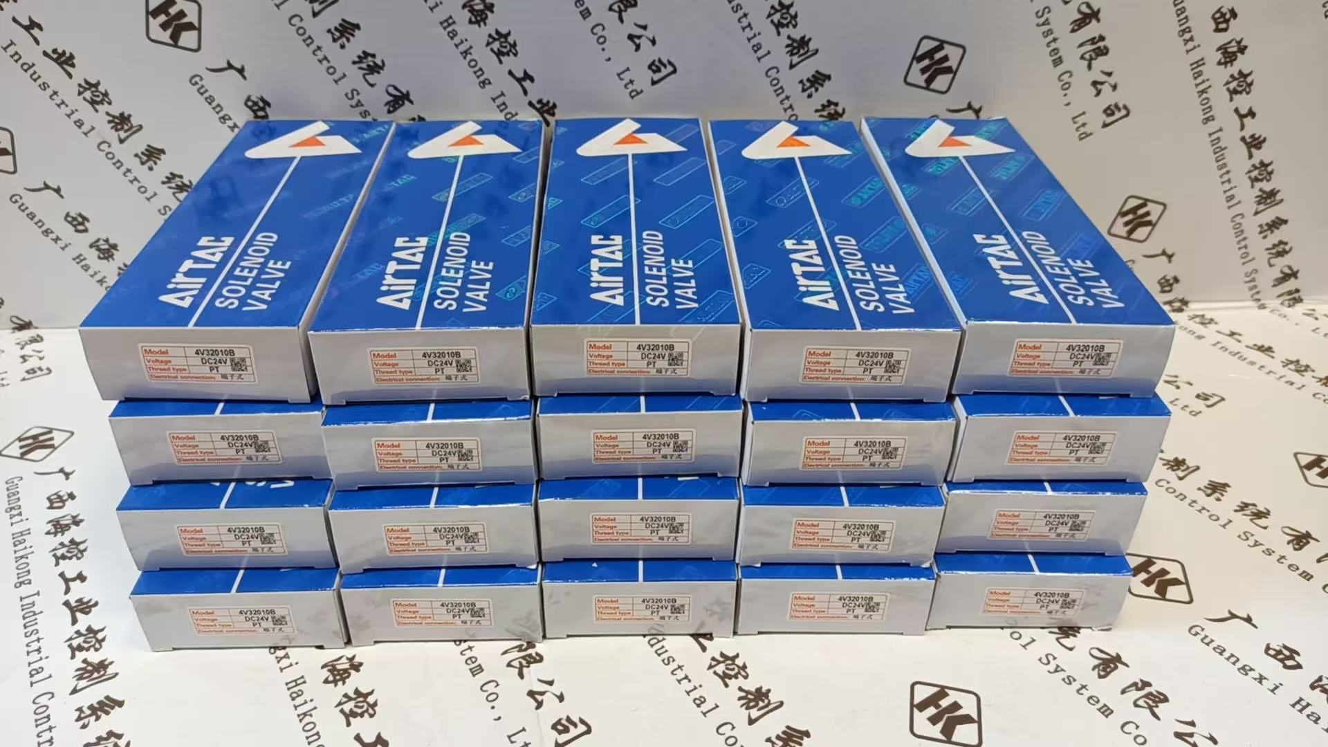 AIRTAC亚德客 4V32010B 电磁阀