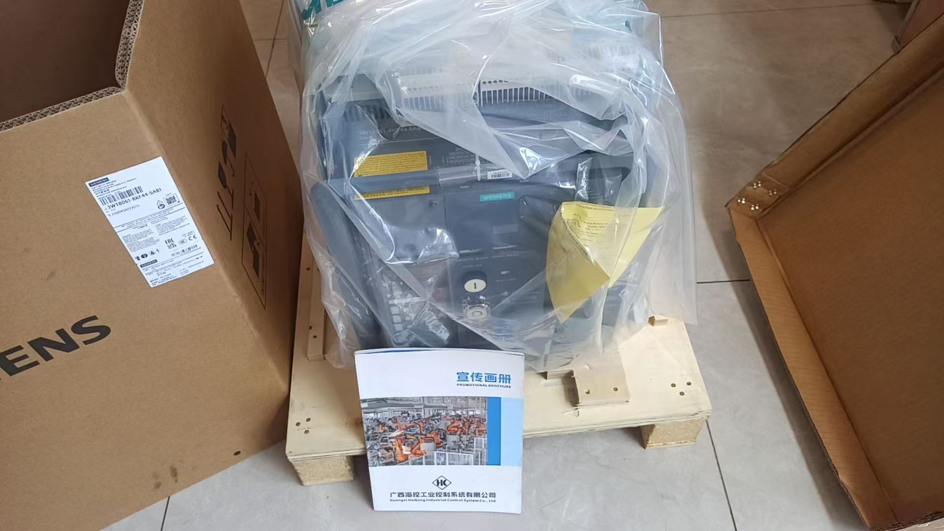 SIEMENS 3WT8061-8KF44-5AB1框架断路器