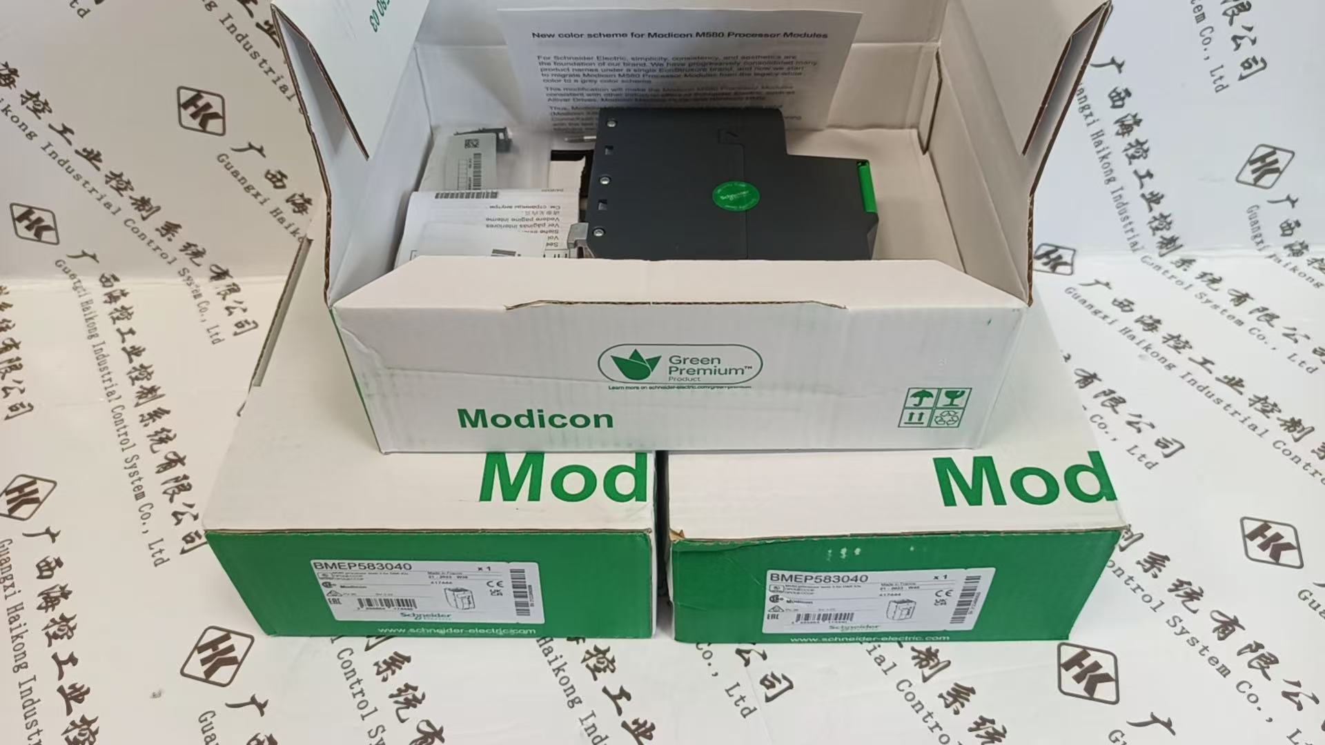 SCHNEIDER BMEP583040控制器