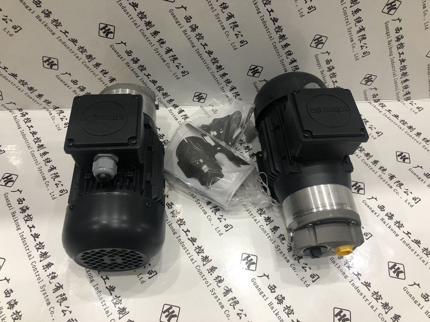 HYDAC MFZP-1/1.1/V/71/7/RV4.5/0.37/400-50 泵