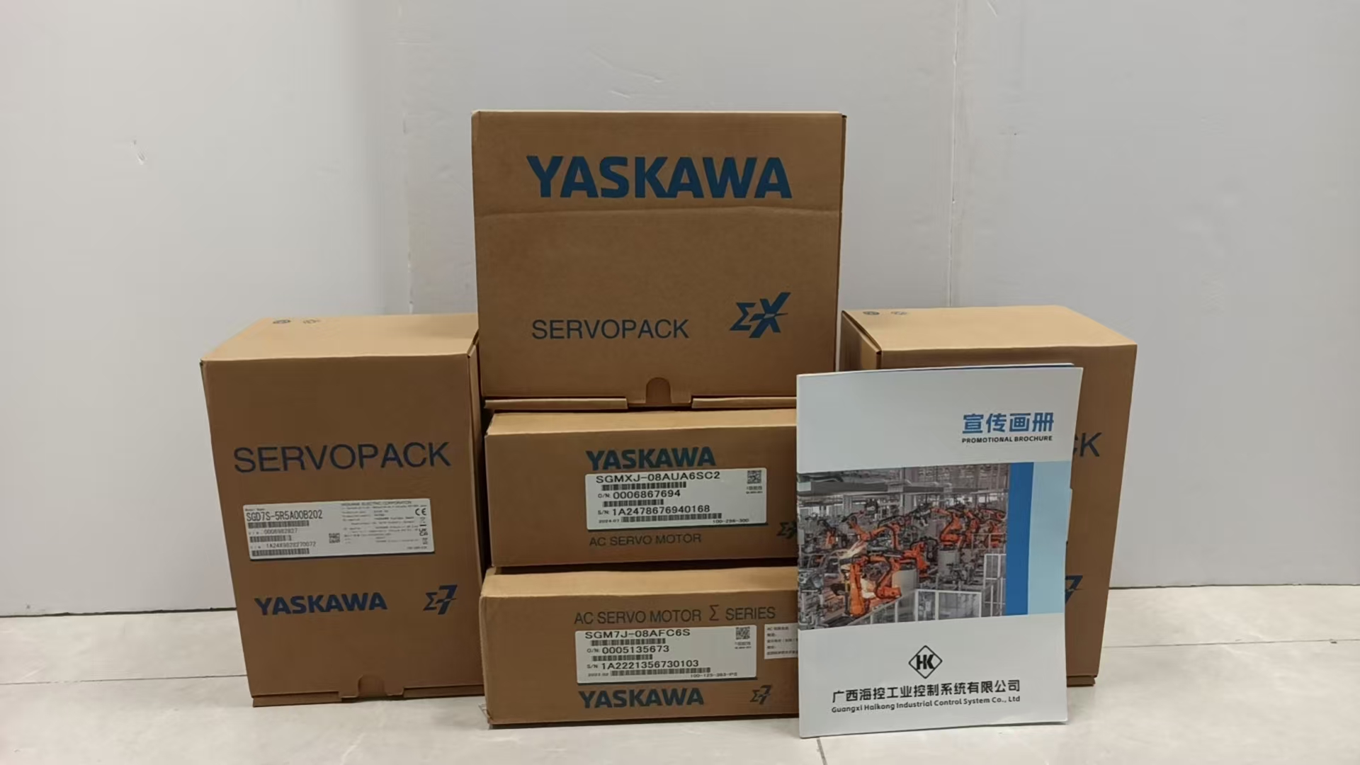 YASKAWA SGXJ-08AUA6SC2 伺服电机