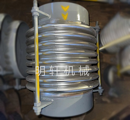 波纹补偿器