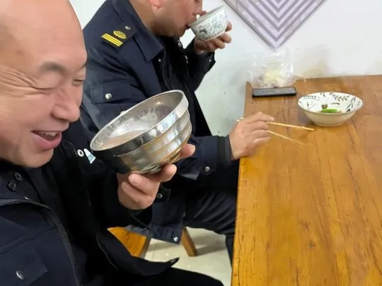 【情暖腊八】公交餐饮公司腊八节暖心行动