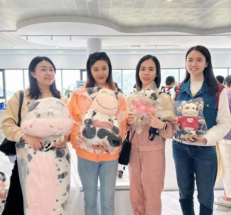 女神节 | 到牧场快乐赏花，是春天里一件幸福的事！