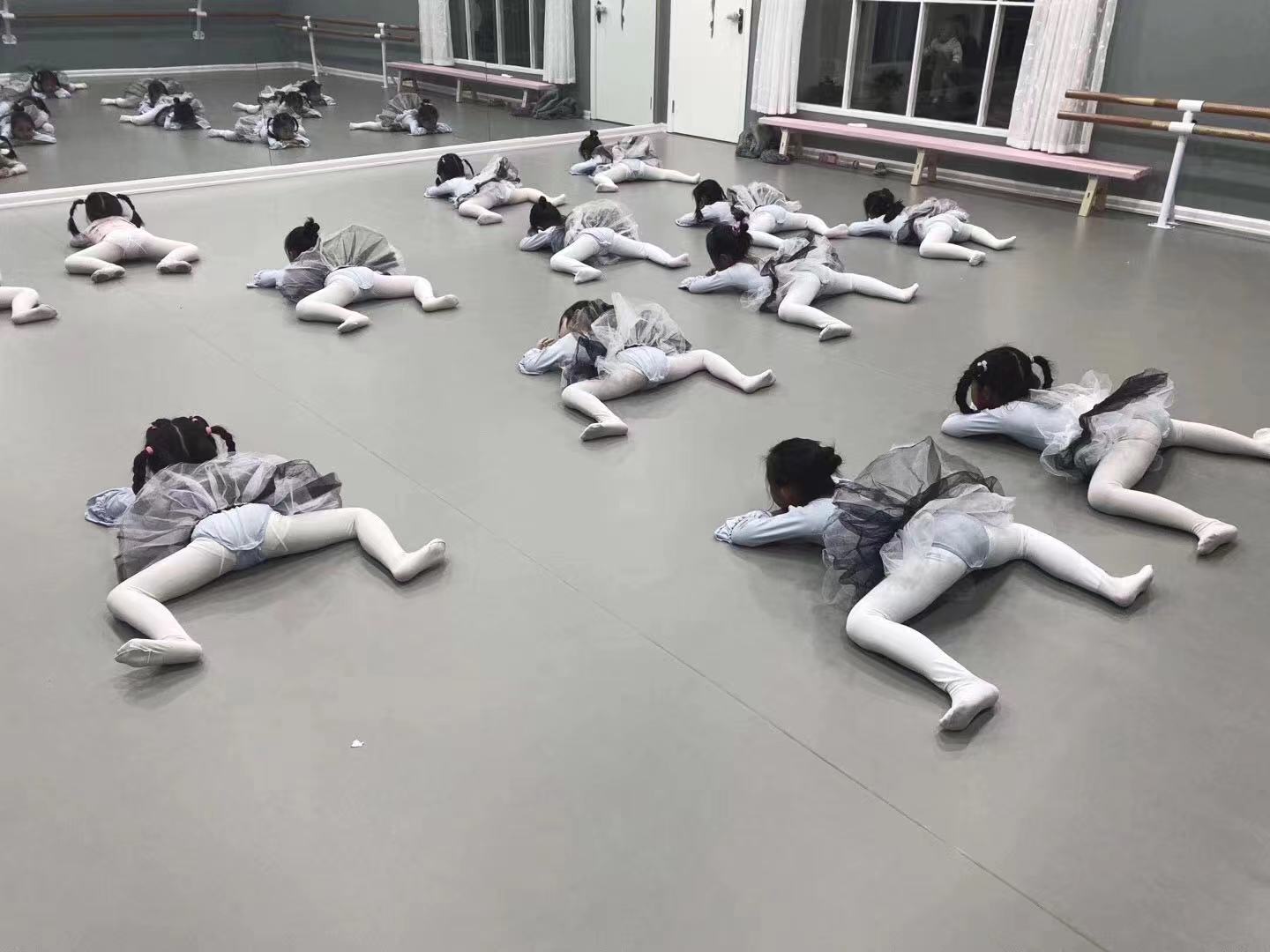 舞蹈地胶