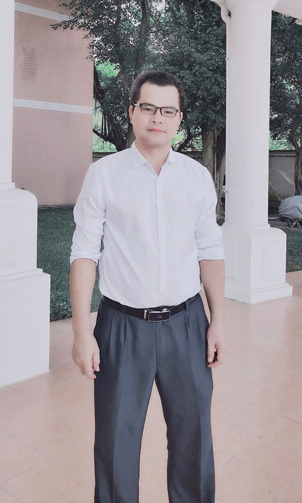 黄佰章 个人简介