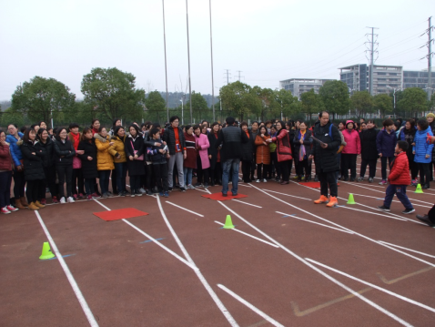 <a href="http://witce.cn/page24?article_id=11" utype="article_detail#0"><span style="color:#434343;">三八妇女节趣味运动会</span></a>