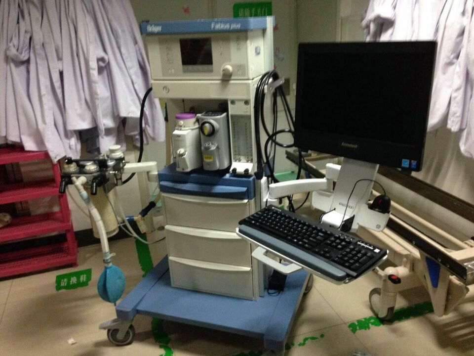 麻醉机壁挂键盘显示器支架2