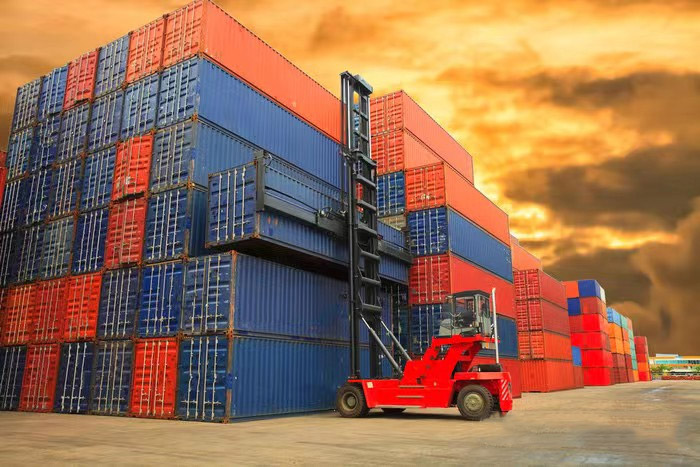 Containers ready for shipment overseas (2023)