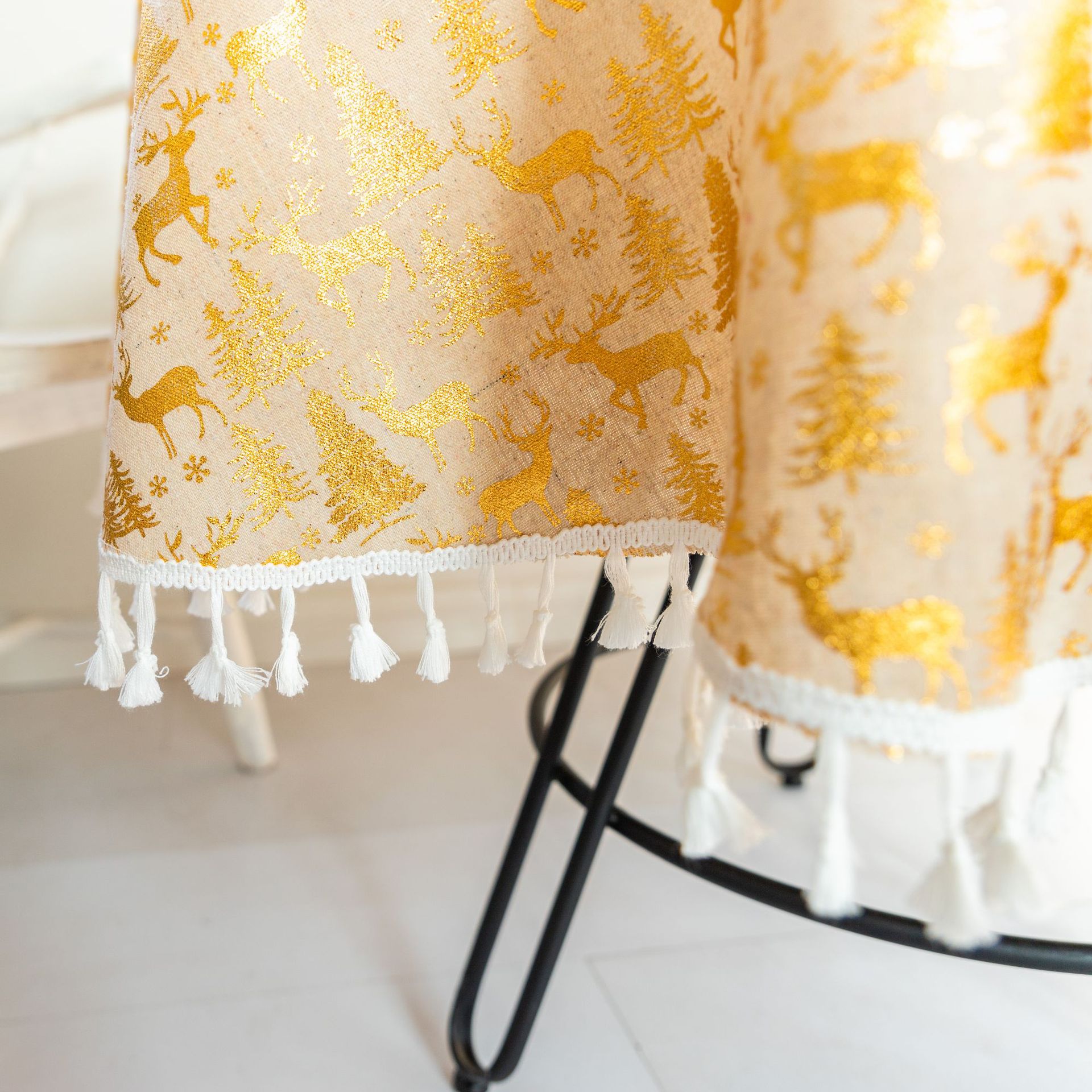 Snowflake Printed Round Tablecloth
