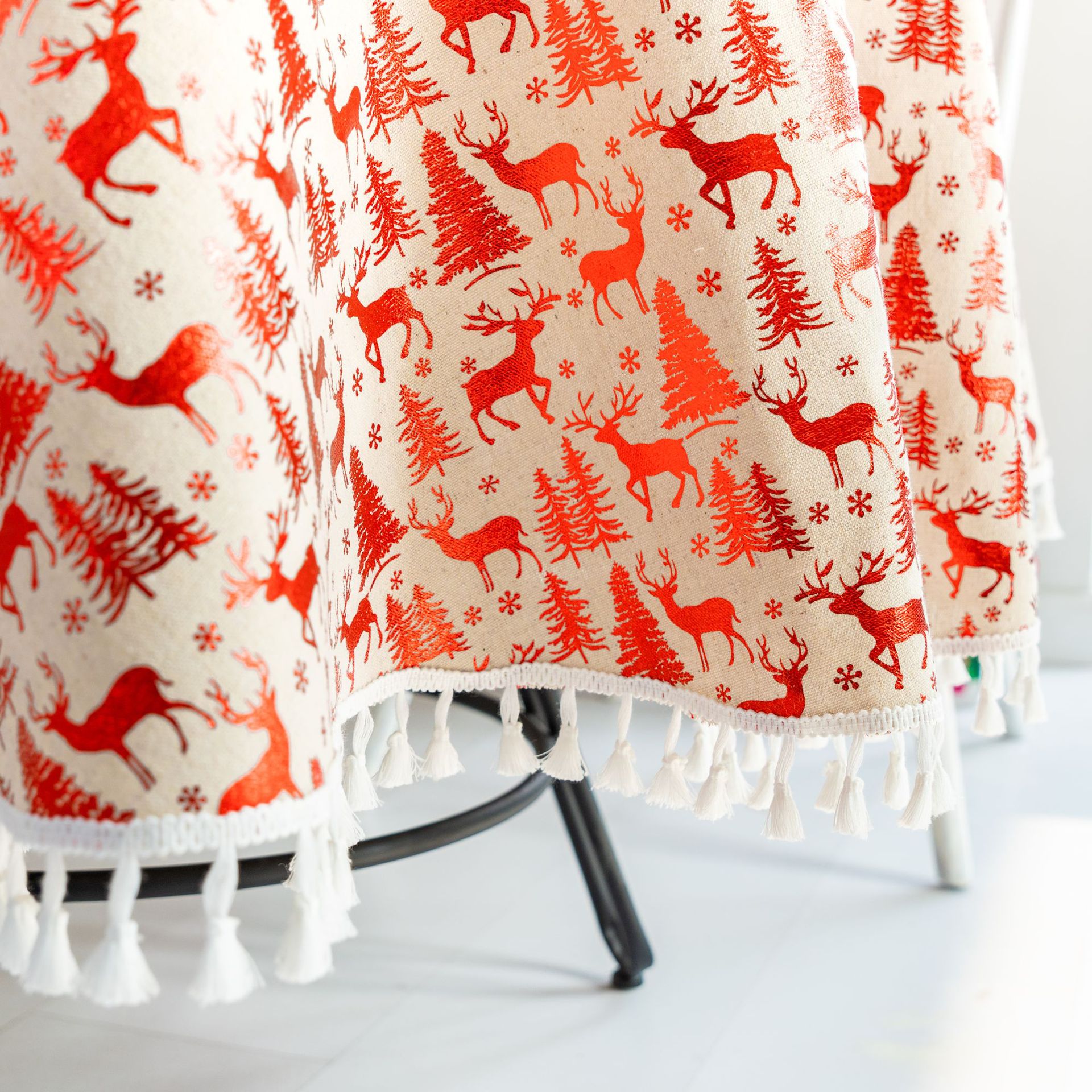 Snowflake Printed Round Tablecloth