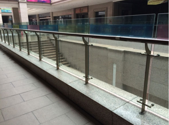 阳台不锈钢玻璃栏杆